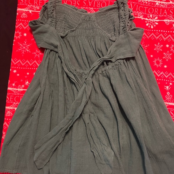Free People Green Backless with tie summer Dress WITH POCKETS! - Picture 3 of 8